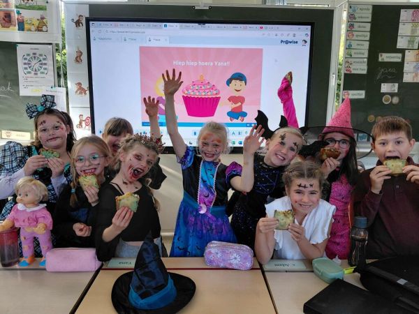 La3: Hiep hiep hoera Yana!!